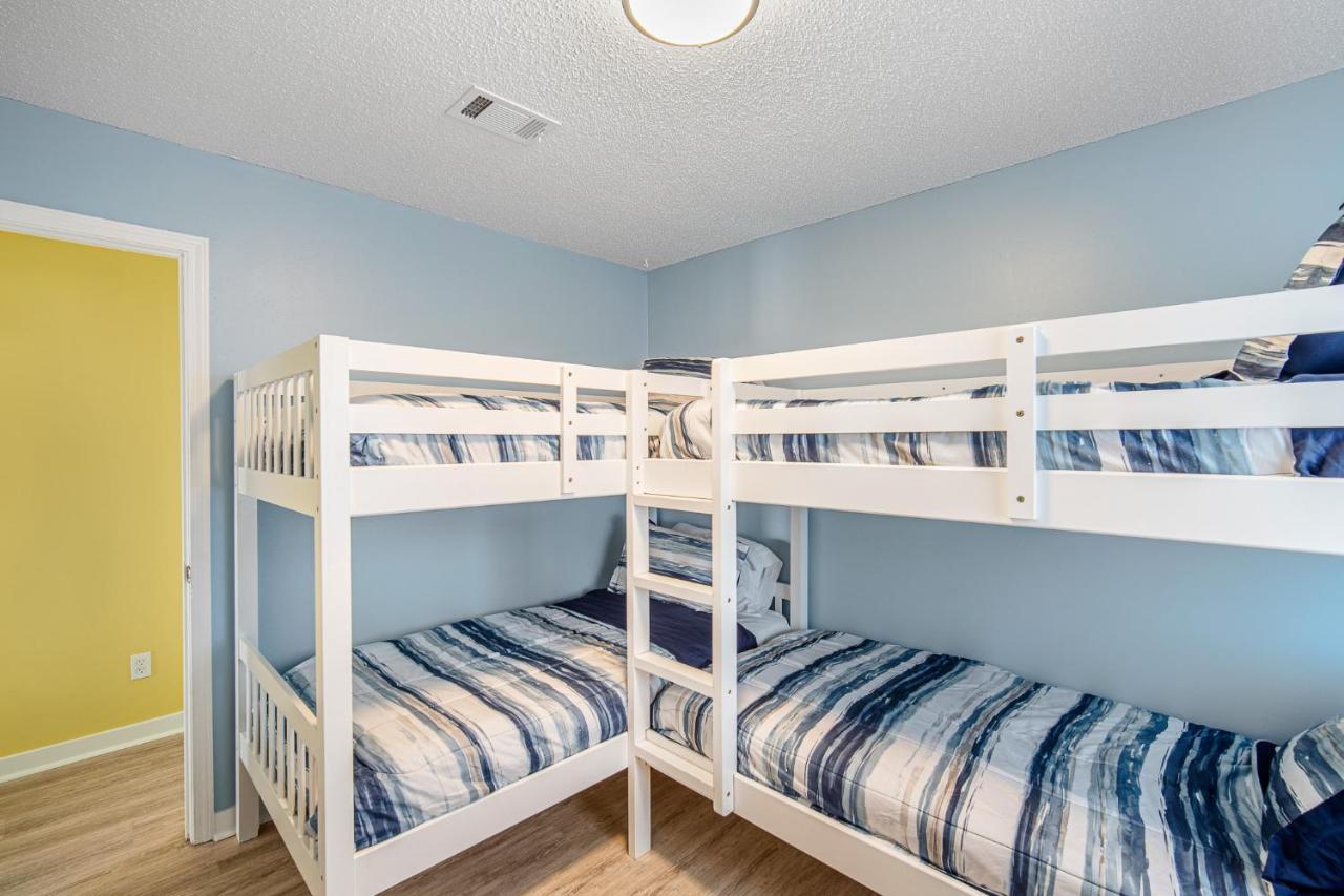 Holiday home Coral Breeze By Albvr - Pet Friendly 3br, 2ba House - Just Steps To The